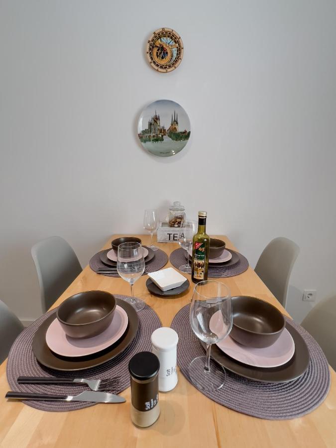 Schoene Helle & Gemuetliche Wohnung In Altstadtnaehe Эрфурт Номер фото